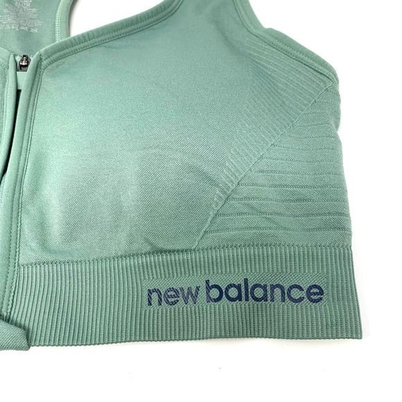 New Balance Seamless Mid Impact Zip-Front Sport Bra Top in Sage Green Size XL - Picture 4 of 10